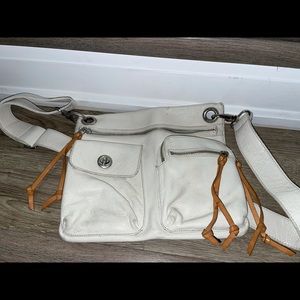 White Roots Village Bag
